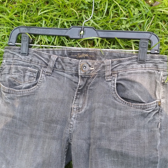 #330 Southpole Grey Faded Junior 5 Bootcut Low Rise Jeans - Picture 10 of 16